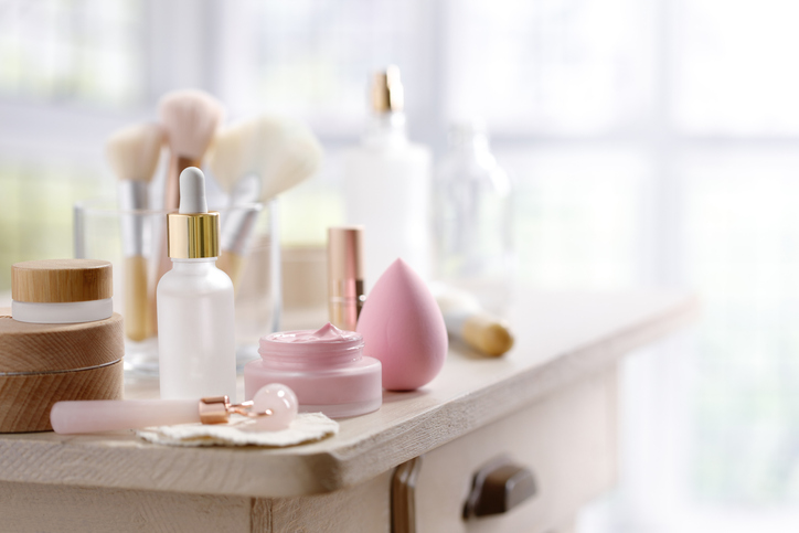Ab dem 31. Dezember 2026 sind in Neuseeland alle Kosmetikprodukte, die PFAS-Chemikalien enthalten, verboten.